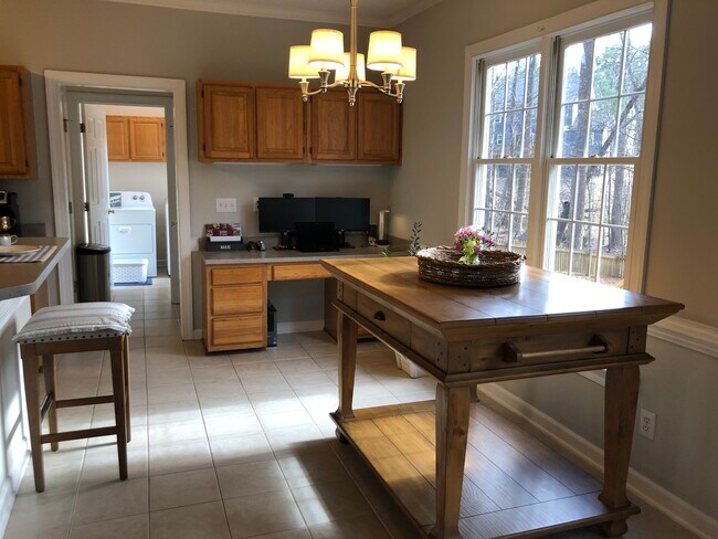 Building Photo - 5264 Fairmead Cir
