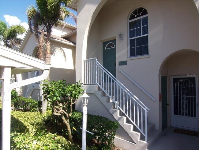 Building Photo - 4230 Castlebridge Lane Unit 825B18