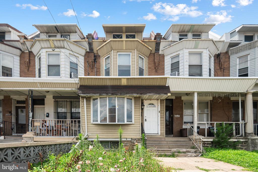 Foto principal - 2028 E Ontario St