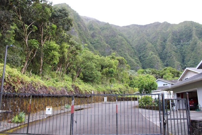 Foto del edificio - Beautiful 3 Bedroom 2.5 Bath house in Gate...