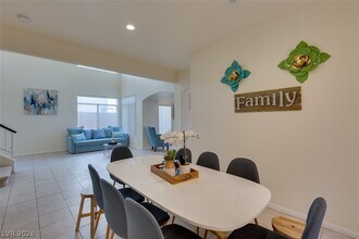 Building Photo - 7886 Blue Brook Dr