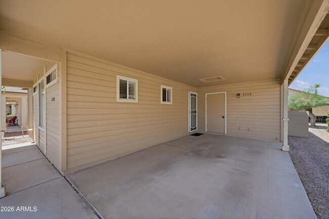 Building Photo - 6532 S Sawgrass Dr