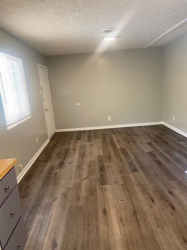 Foto del edificio - Strawberry Plains 37871 - 2 bedroom, 1 bat...