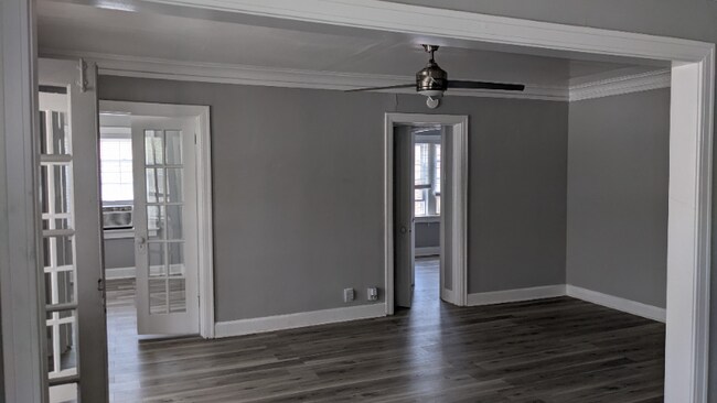 Foto del edificio - 127-129 E 46th St