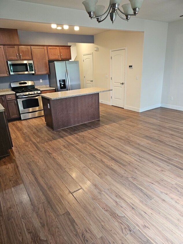 Primary Photo - 3 bed 2.5 bath townhouse for rent near base