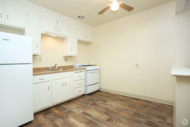 Una habitación, un baño - Parkwood Square Apartments