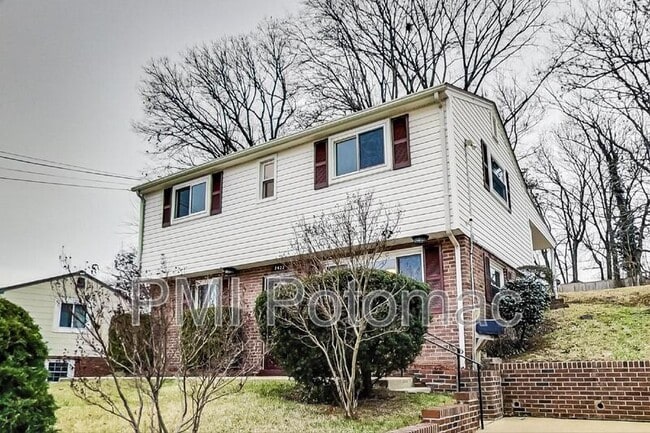 Building Photo - 7422 Parkwood St