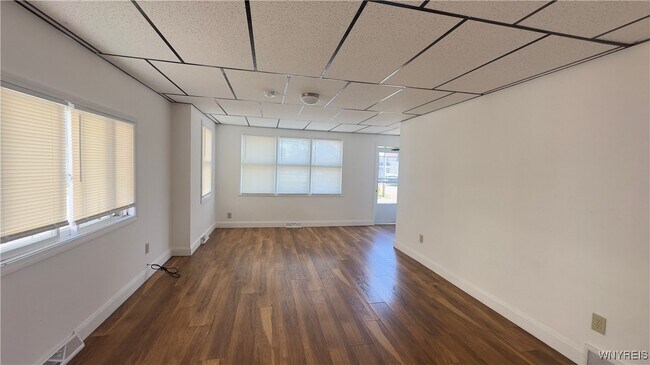 Foto del edificio - 114 Kirby Ave