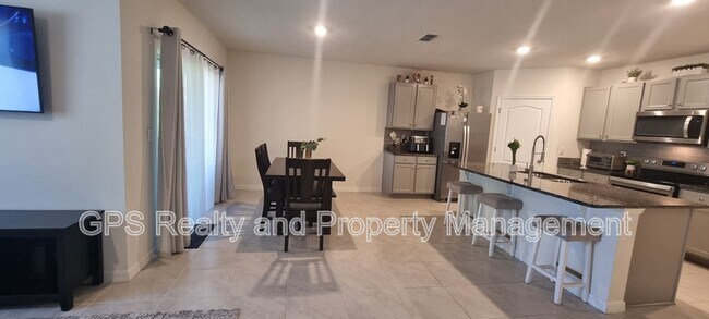 Foto del edificio - 1168 James Ave
