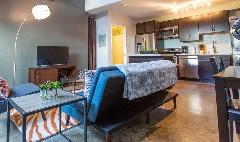 Foto principal - 410 NE 70th St
