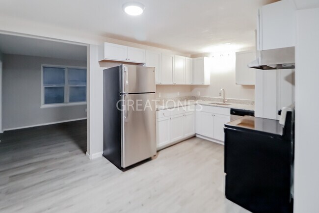 Foto del edificio - NOW OFFERING 1/2 MONTH FREE WITH SIGNED LE...