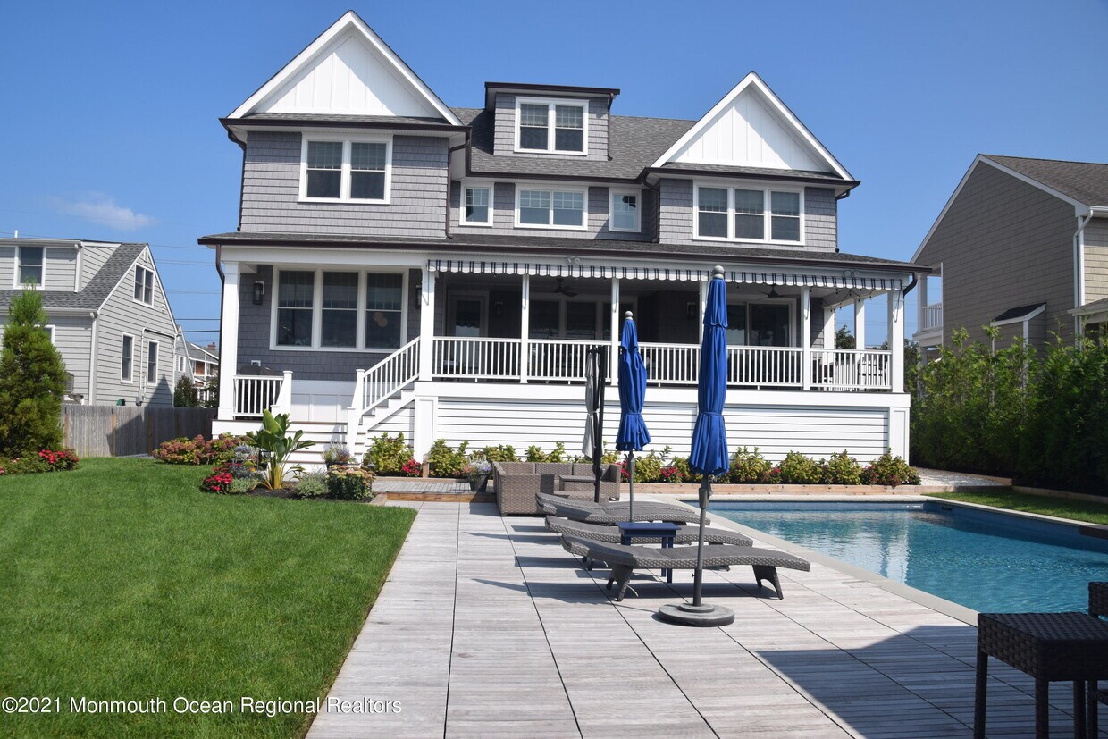 935 Barnegat Ln, Mantoloking, NJ 08738 House Rental in Mantoloking