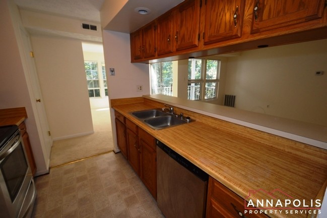 Building Photo - 708 southern hills dr