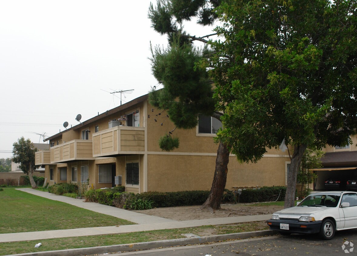 Building Photo - 7882 15th St