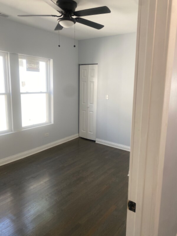 Foto del edificio - 7240 S Cornell Ave