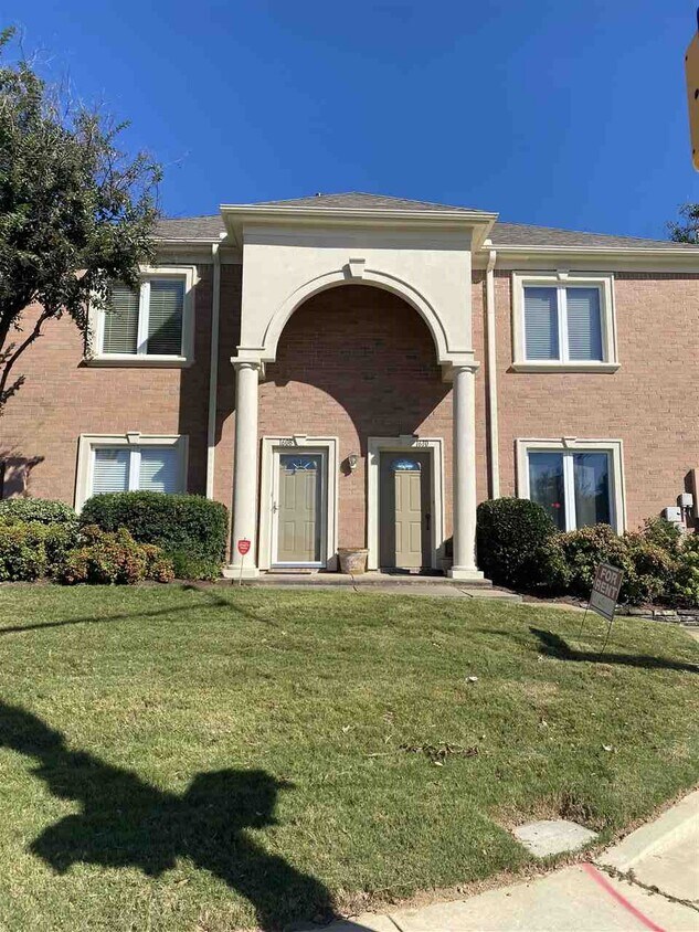 1608 Kirby Pkwy, Memphis, TN 38120 Condo for Rent in Memphis, TN