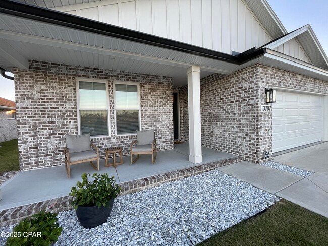 Foto del edificio - 3787 Basal St