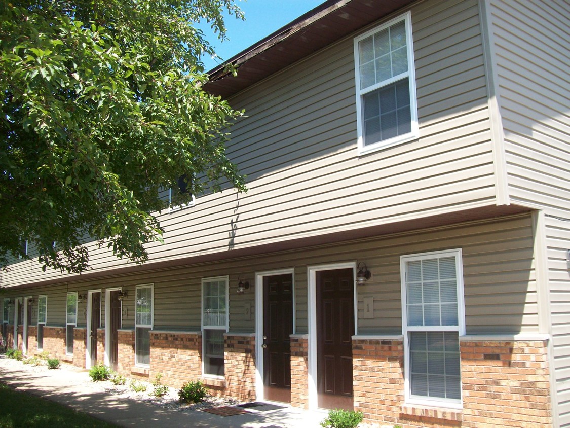 Foto principal - 305 Meadow Dr