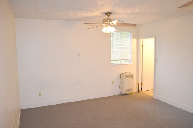 Building Photo - 78 Wonder Hills Dr