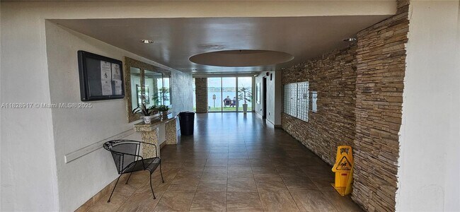 Foto del edificio - 1175 NE Miami Gardens Dr