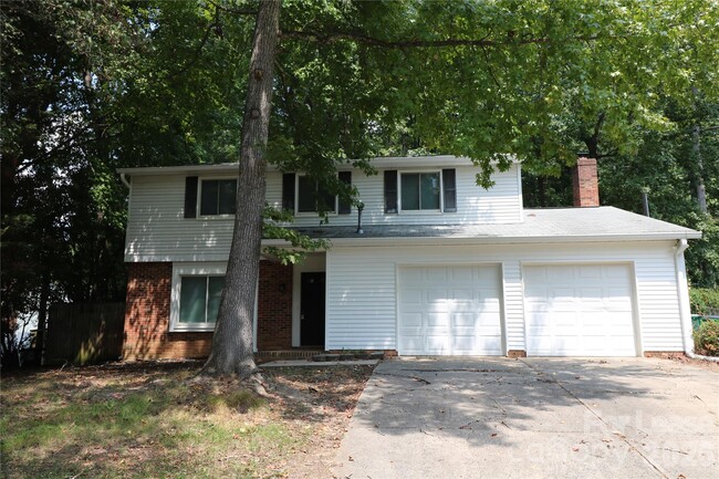 Building Photo - 9211 Nash Ave