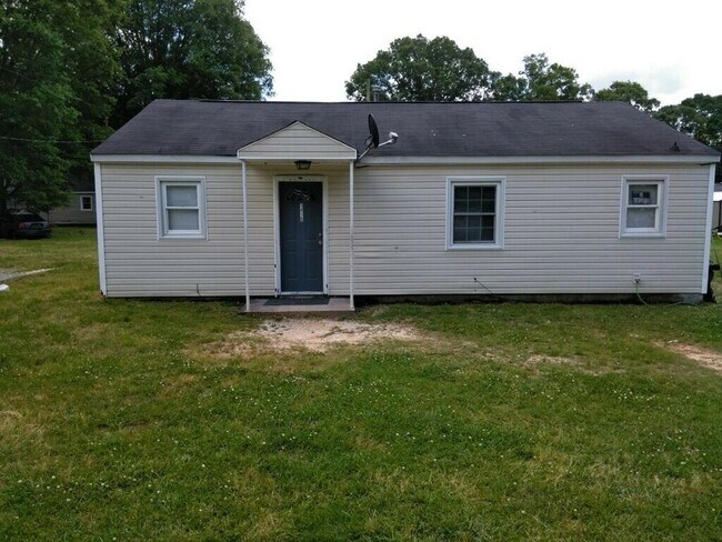 Building Photo - 1410 Moonlite Ave