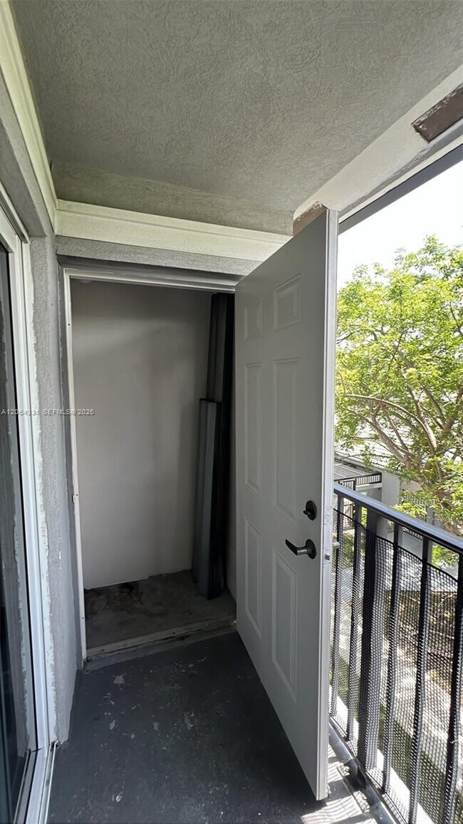 Building Photo - 15470 SW 284th St