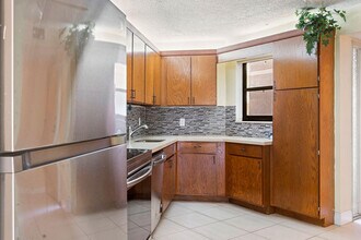 Building Photo - 5701 Camino Del Sol