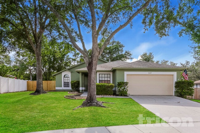 Building Photo - 947 Sandywood Dr