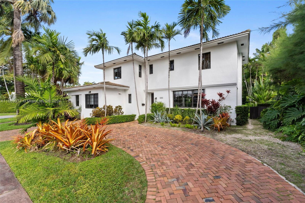 Foto principal - 5261 Lagorce Drive, Miami beach, FL 33140 ...