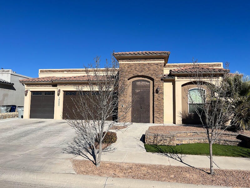 Foto principal - 14685 Long Shadow Ave