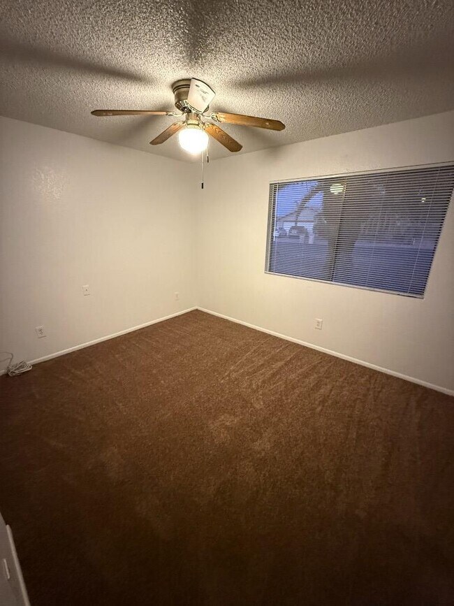 Foto del edificio - N 65th Ave