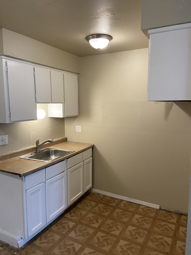 Foto del edificio - 11371 E 7 Mile Rd