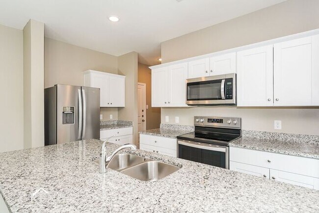 Foto del edificio - 13400 Hiskey Dr