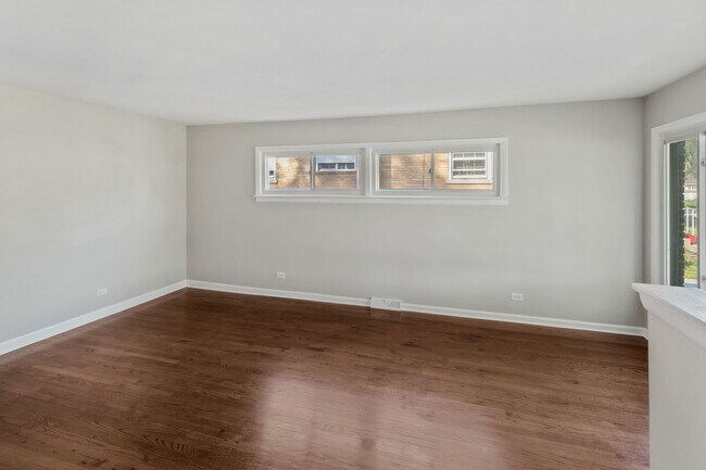 Foto del edificio - 14922 Michigan Ave