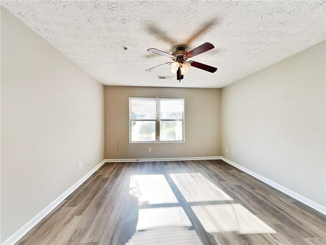 Building Photo - 4101 Fairington Club Dr