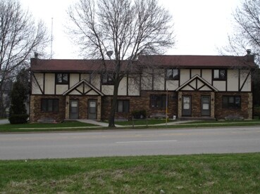Primary Photo - 1309 McKenna Blvd
