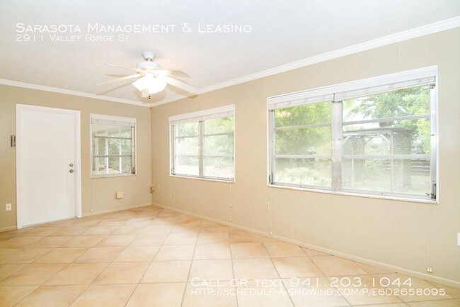 Building Photo - 2 Bedroom 2 Bath Home in Gulf Gate