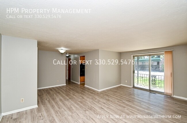 Foto del edificio - 842 S Green Rd