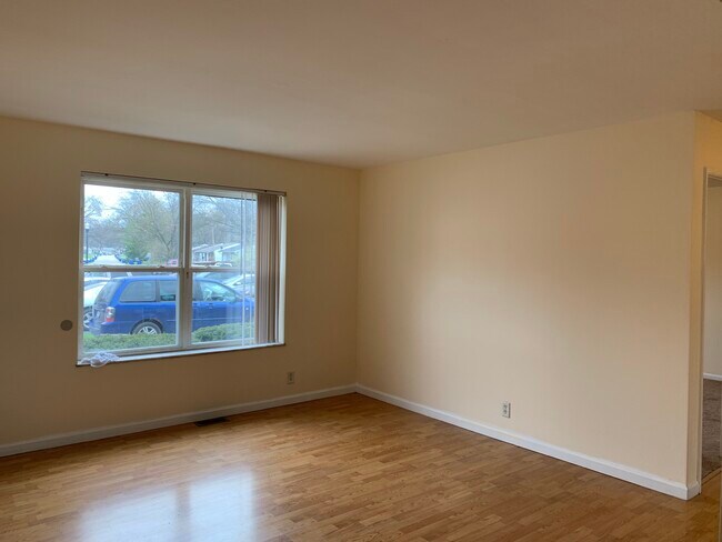 Building Photo - 2719 Mars Ln