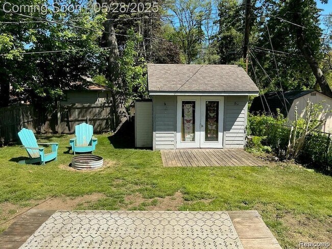 Foto del edificio - 7230 Sandy Beach Dr
