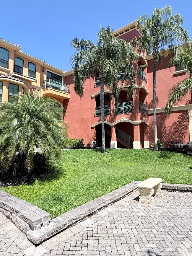 Building Photo - 2725 Via Cipriani