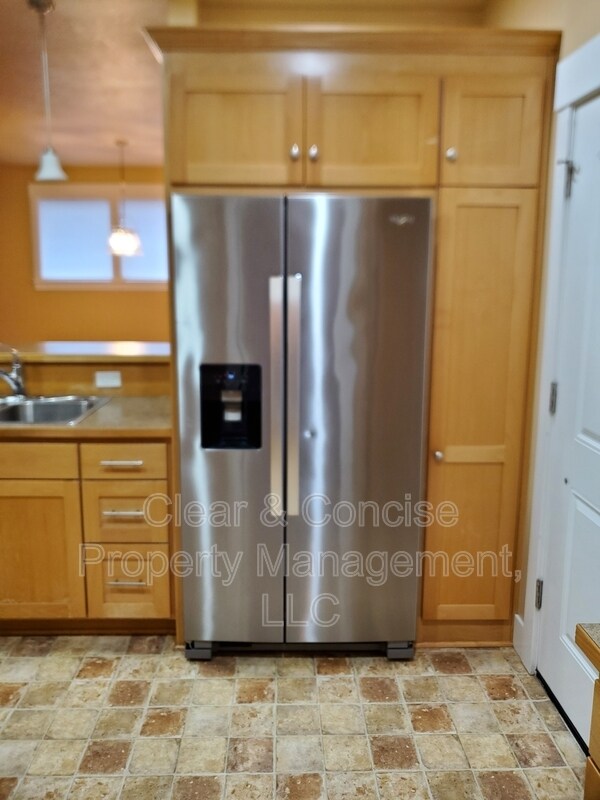 Foto del edificio - 920 Arcadia Dr