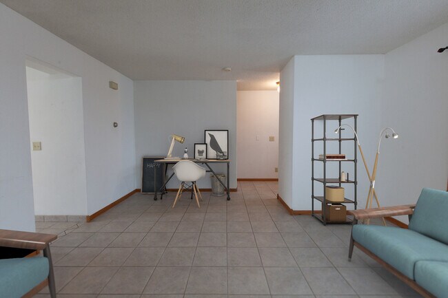 Foto del edificio - 630 Borner St N