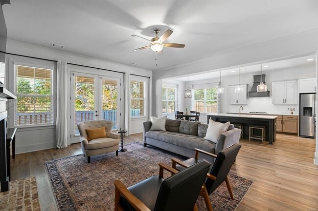 Building Photo - 1691 Pebble Creek Dr