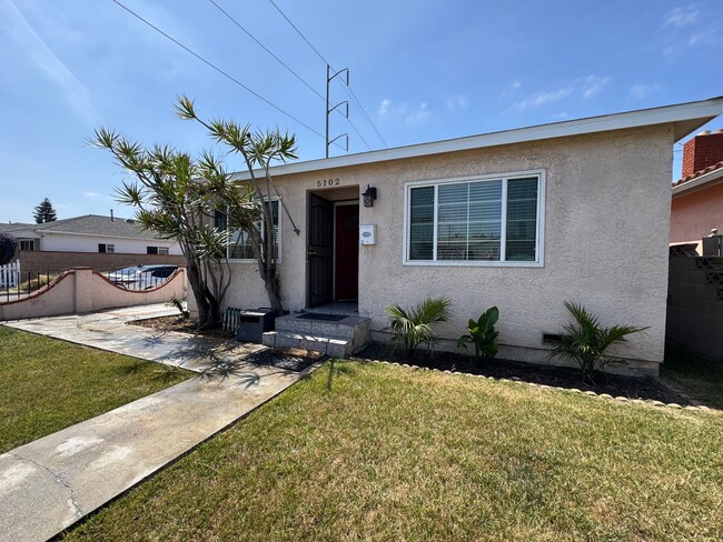 Building Photo - Highly sought-after Del Aire neighborhood!