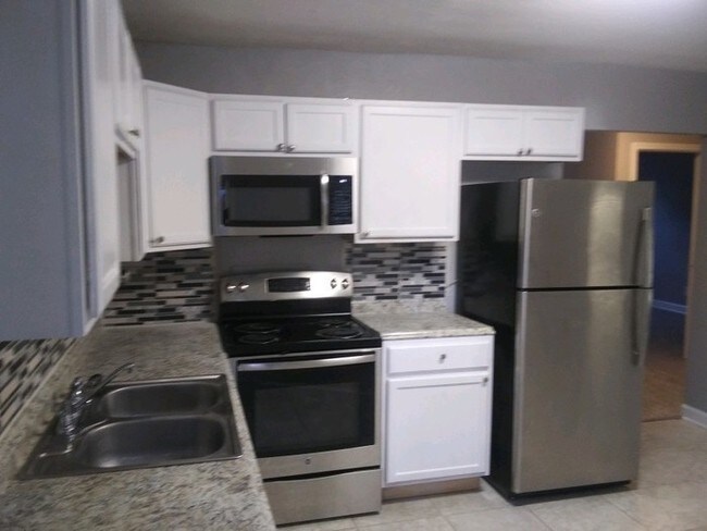 Foto del edificio - 820 W 7th St