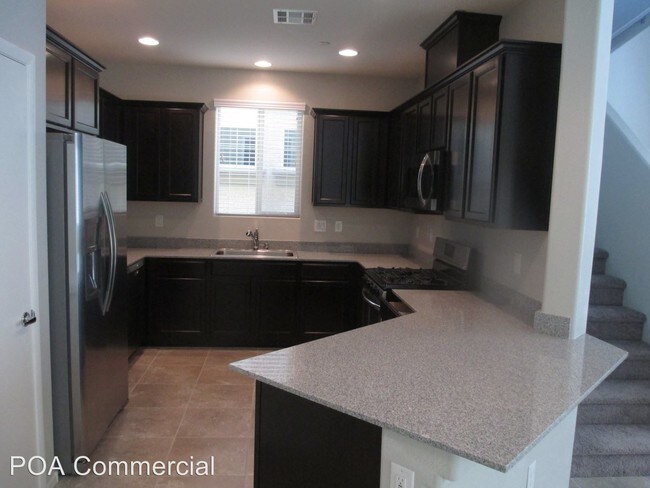 Building Photo - 4 br, 3 bath House - 6137 Scarlet Leaf Street
