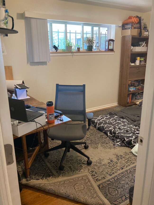 Building Photo - 3915 W 23rd Ave