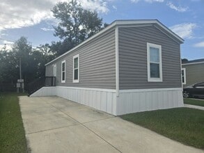 Building Photo - 20 Stebbins Dr
